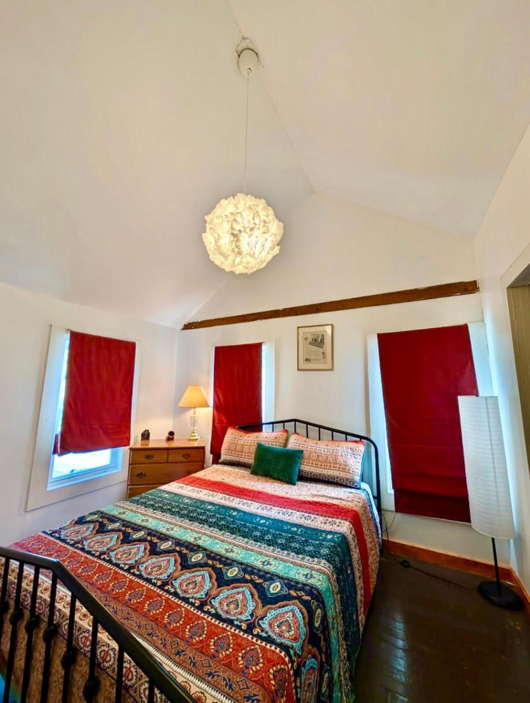 Charming 120-Year-Old Farmhouse By The Creek. Starlight Exterior foto